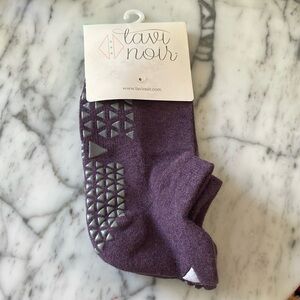 Tavi Noir Grip Socks